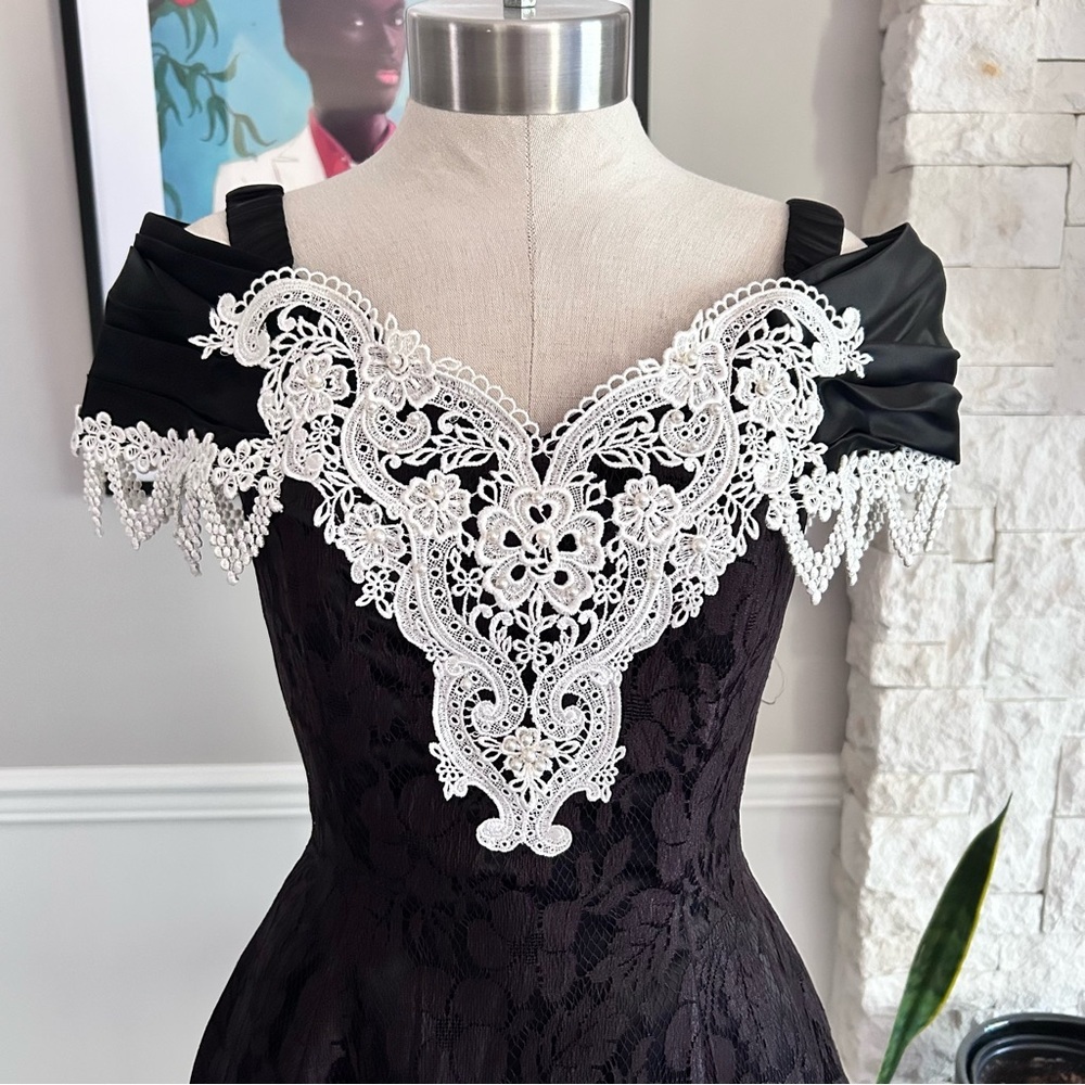 Vintage 80s Black Lace Dress Off Shoulder Gothic Prom Cocktail Size XS - Picture 3 of 12